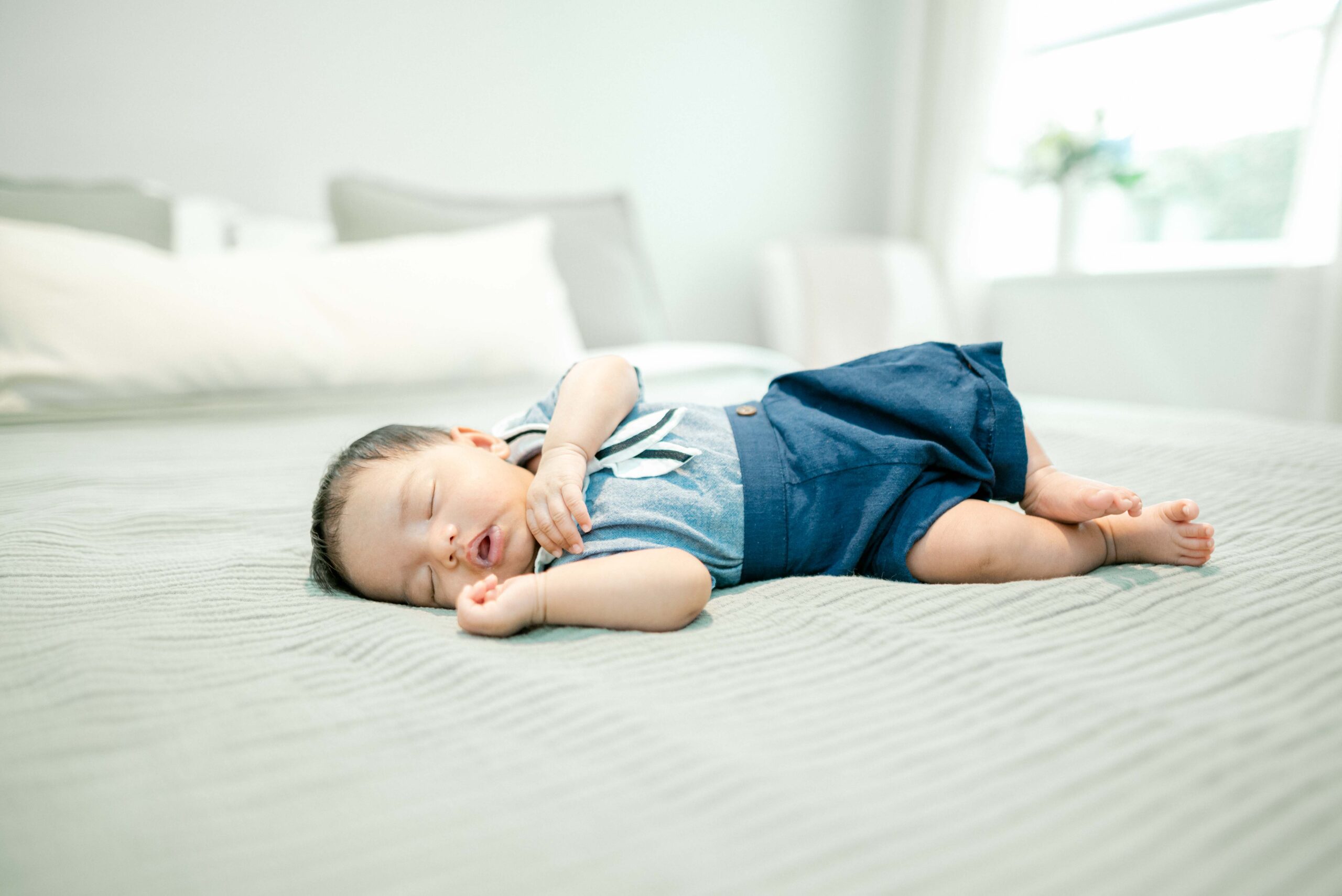 Seattle Newborn Lifestyle Photographer