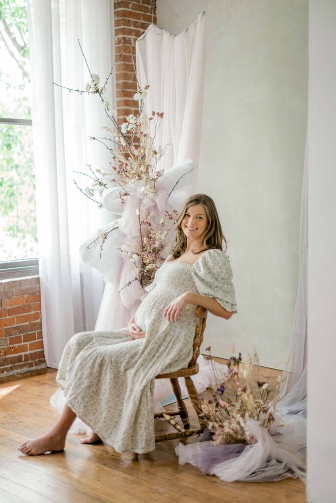 Social Media Size Maternity Portraits Studio45