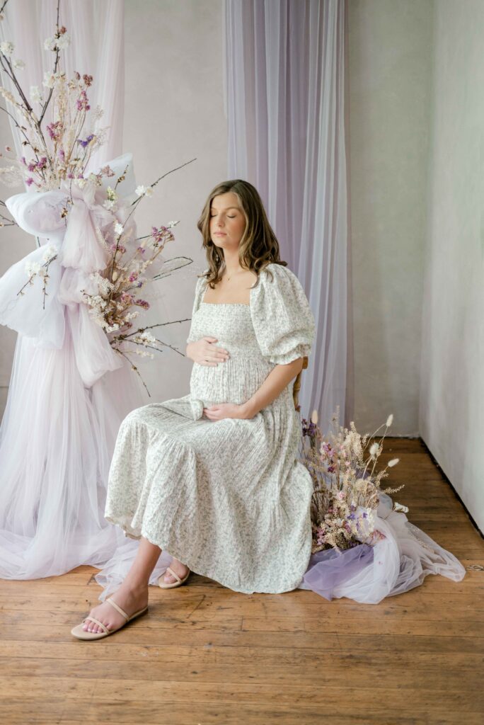 Social Media Size Maternity Portraits Studio7