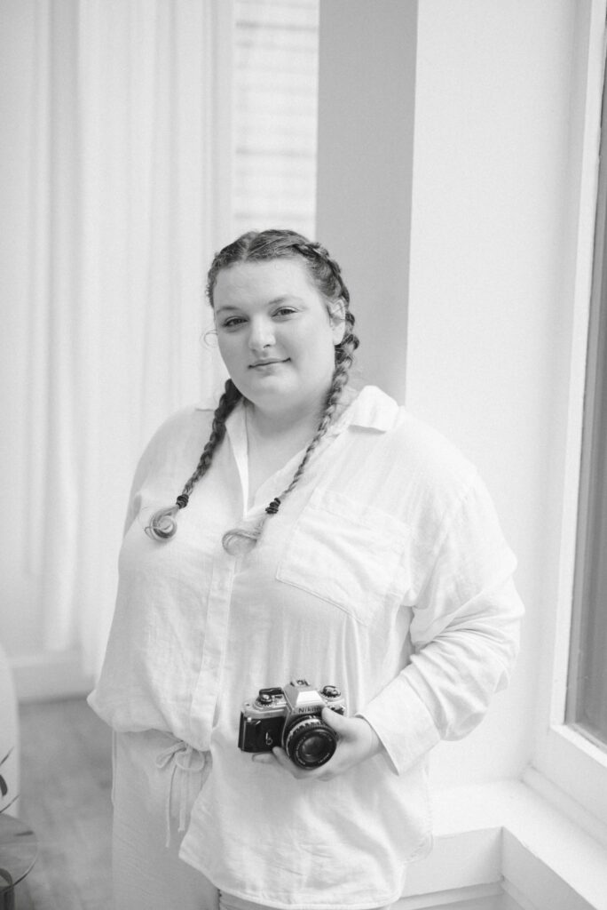 Seattle Maternity Photographer Headshot